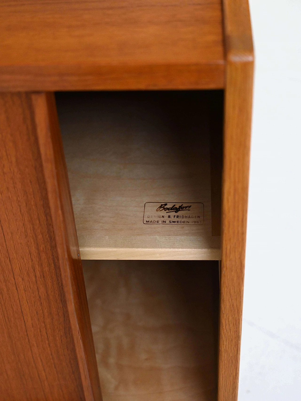 Scandinavian teak and oak bookcase with sliding doors, 1960s 9