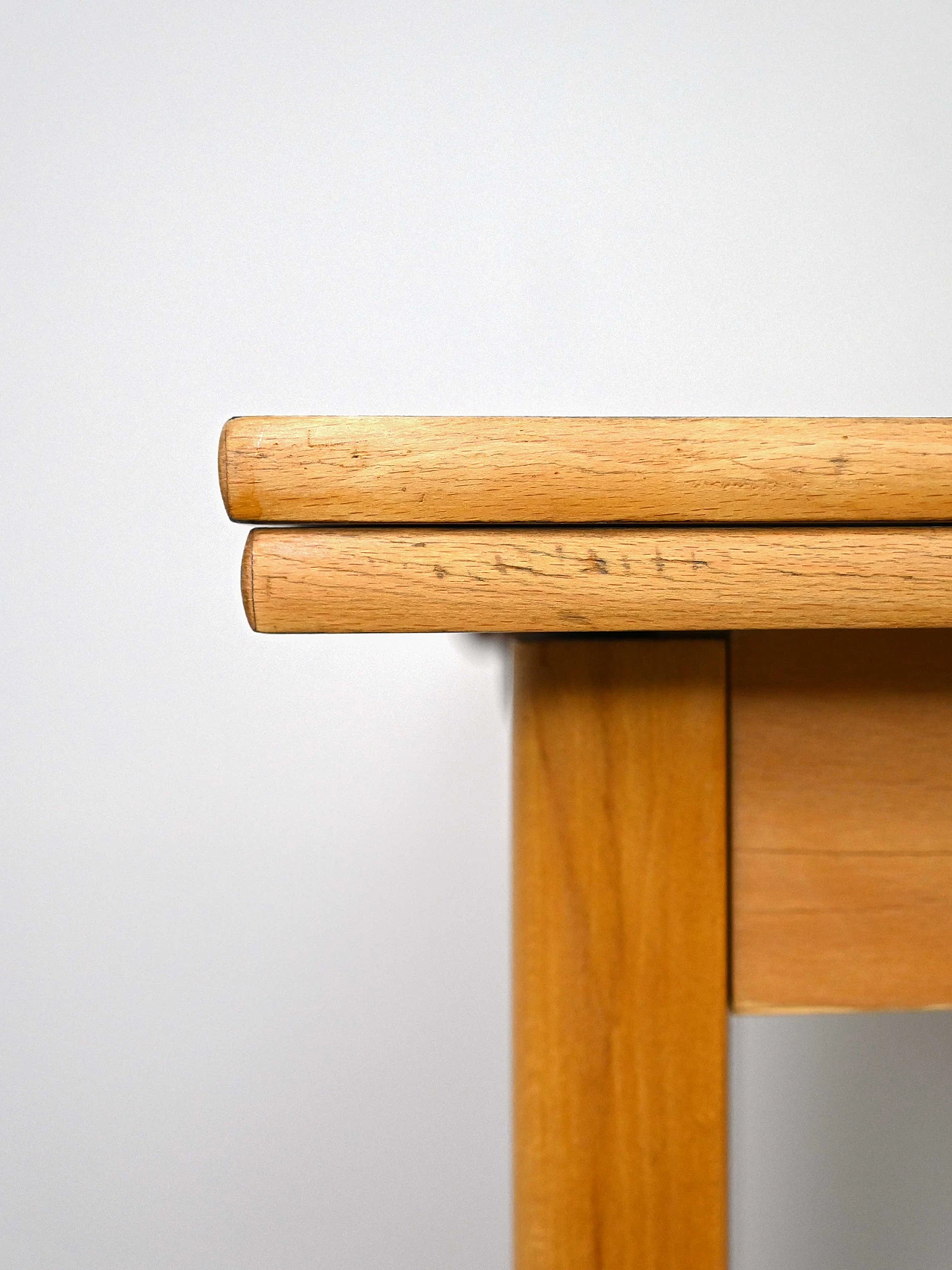 Tavolo allungabile in legno e formica, anni '60 6