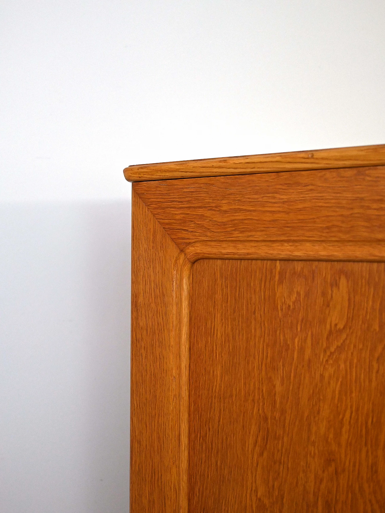 Wooden wardrobe with shaped doors and drawers, 1950s 6