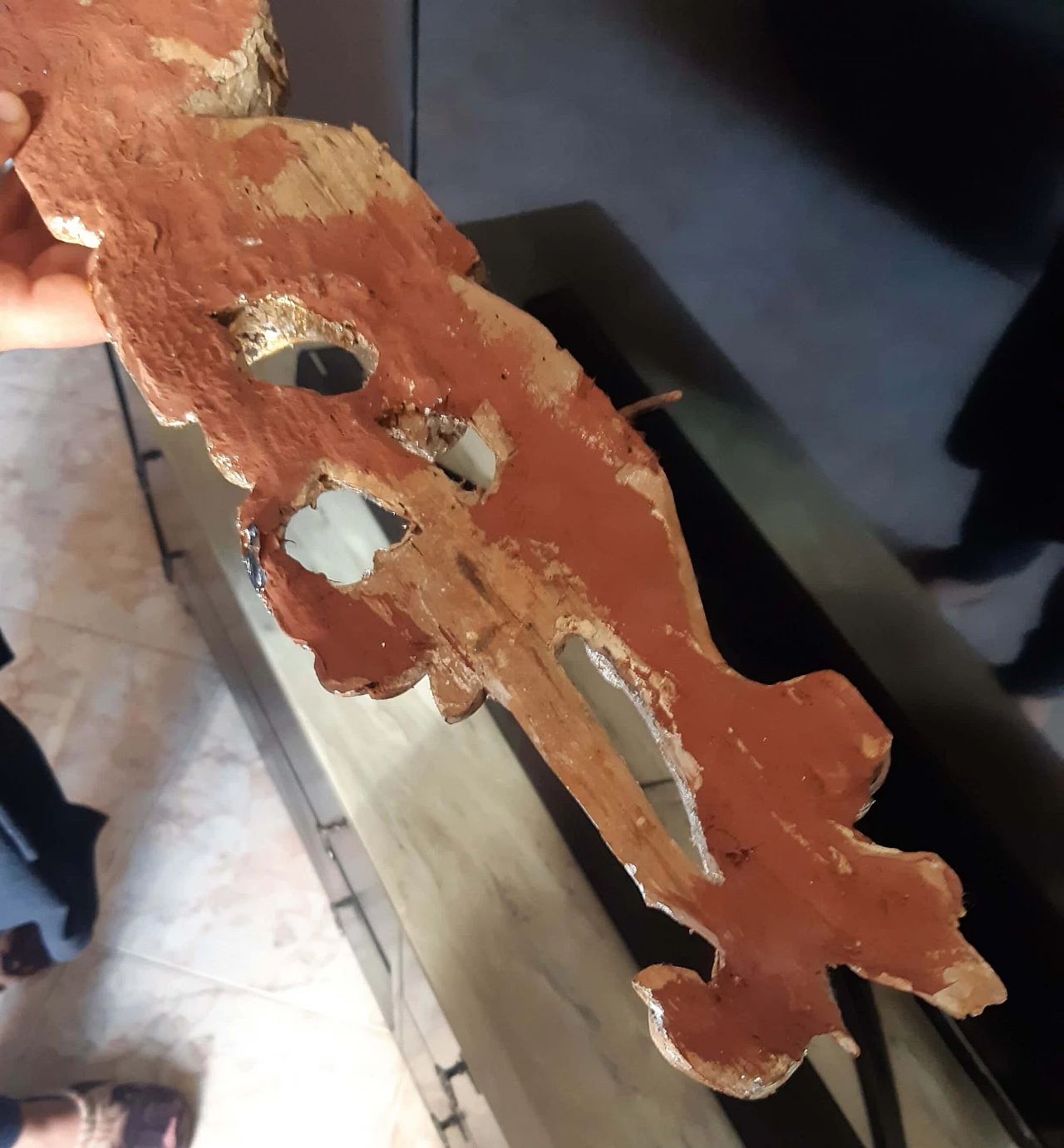 Gilded wood frieze with cherub, 16th century 9