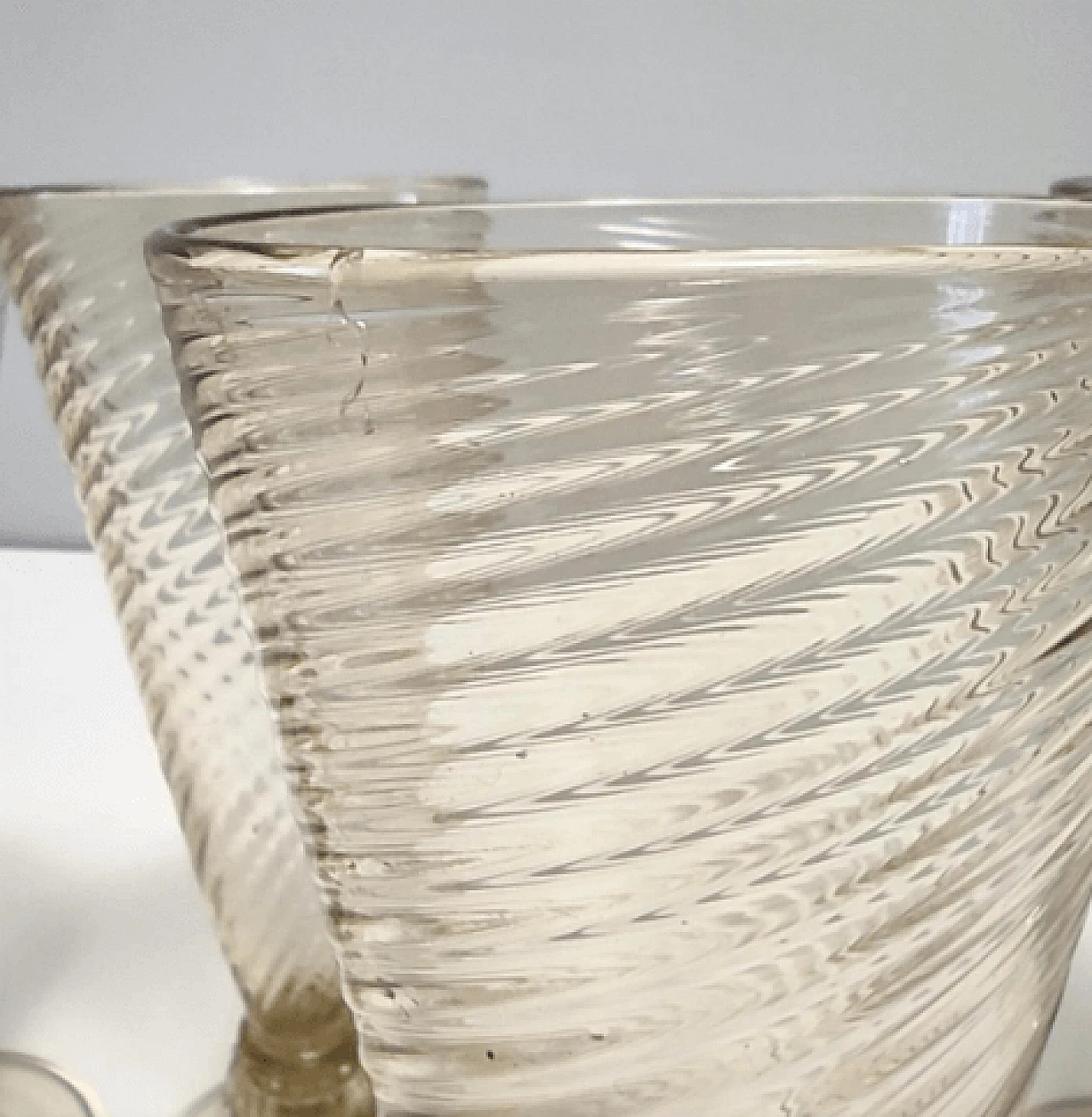 6 Murano glass beakers in the style of Vittorio Zecchin, 1930s 7