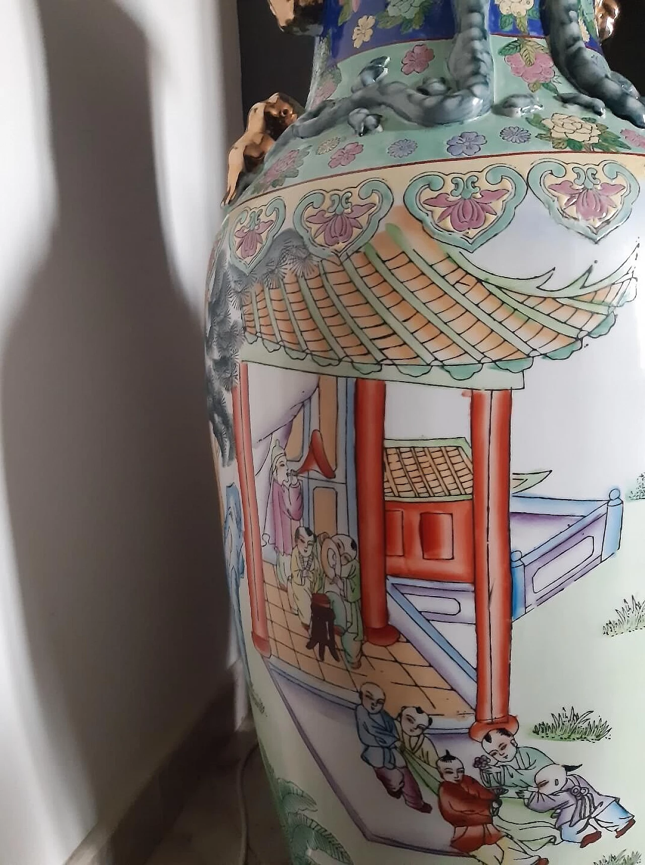Chinese vase with polychrome decoration, 1940s 7