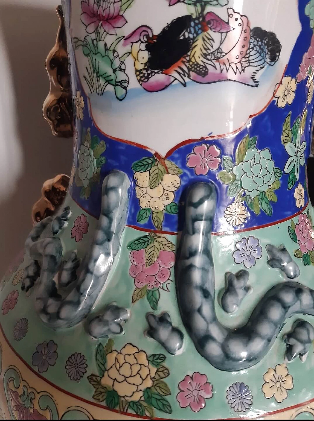 Chinese vase with polychrome decoration, 1940s 9