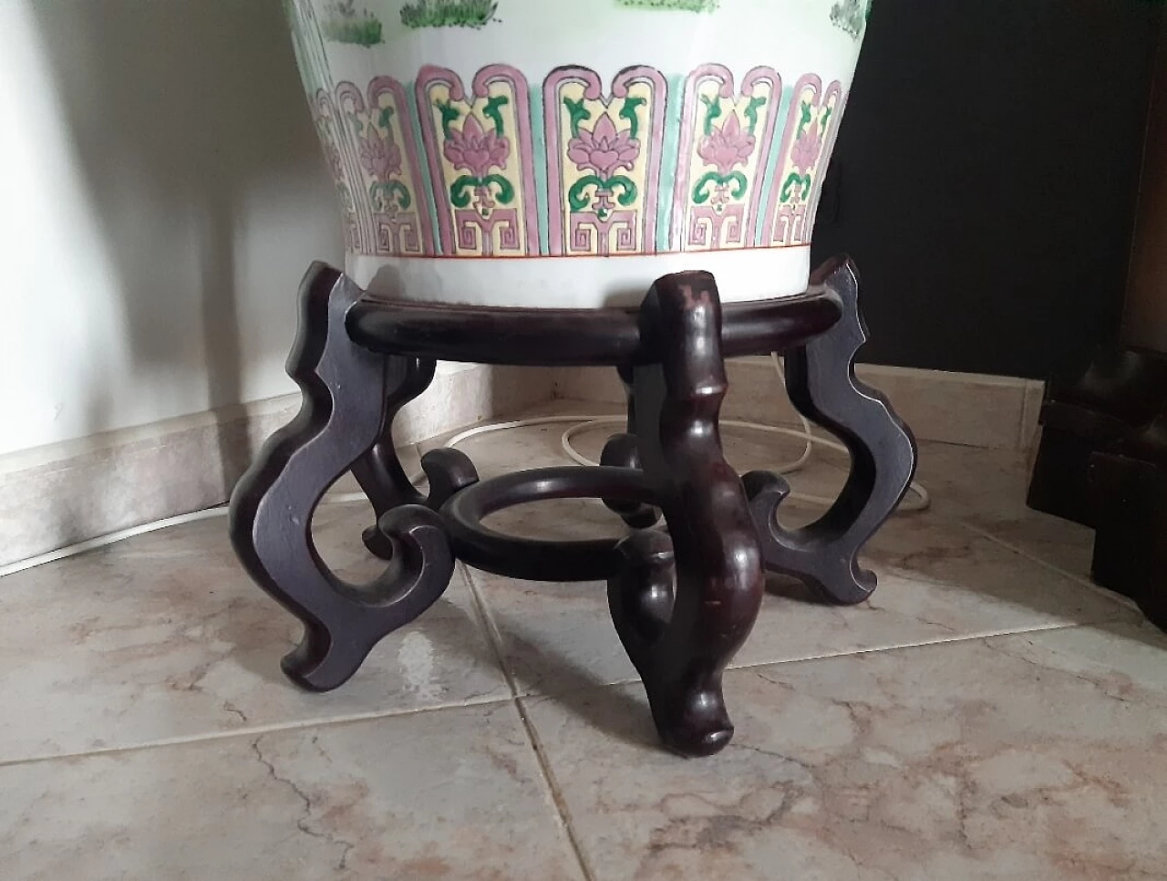 Chinese vase with polychrome decoration, 1940s 14