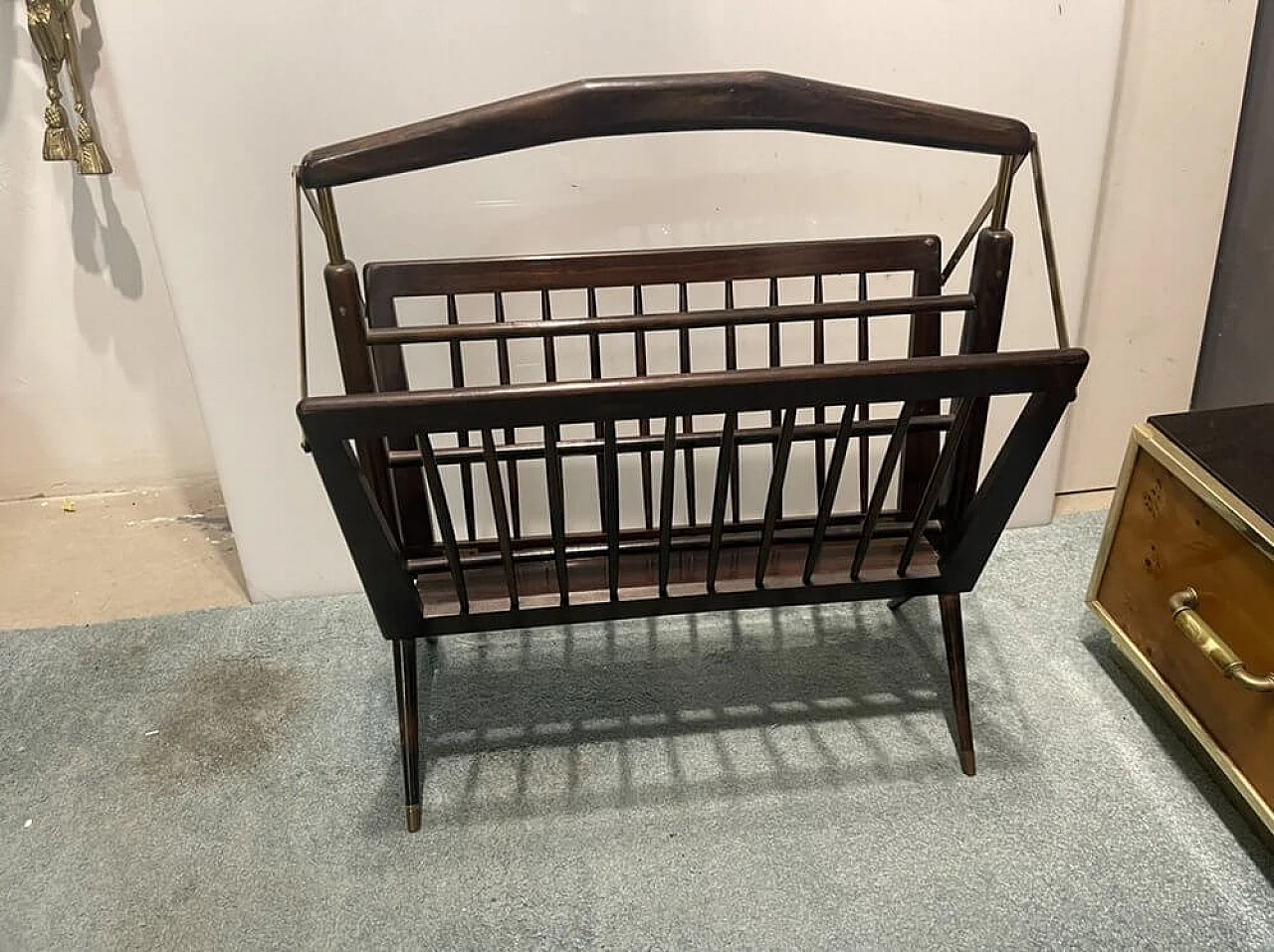 Folding magazine rack in stained wood and brass by Cesare Lacca, 1950s 7