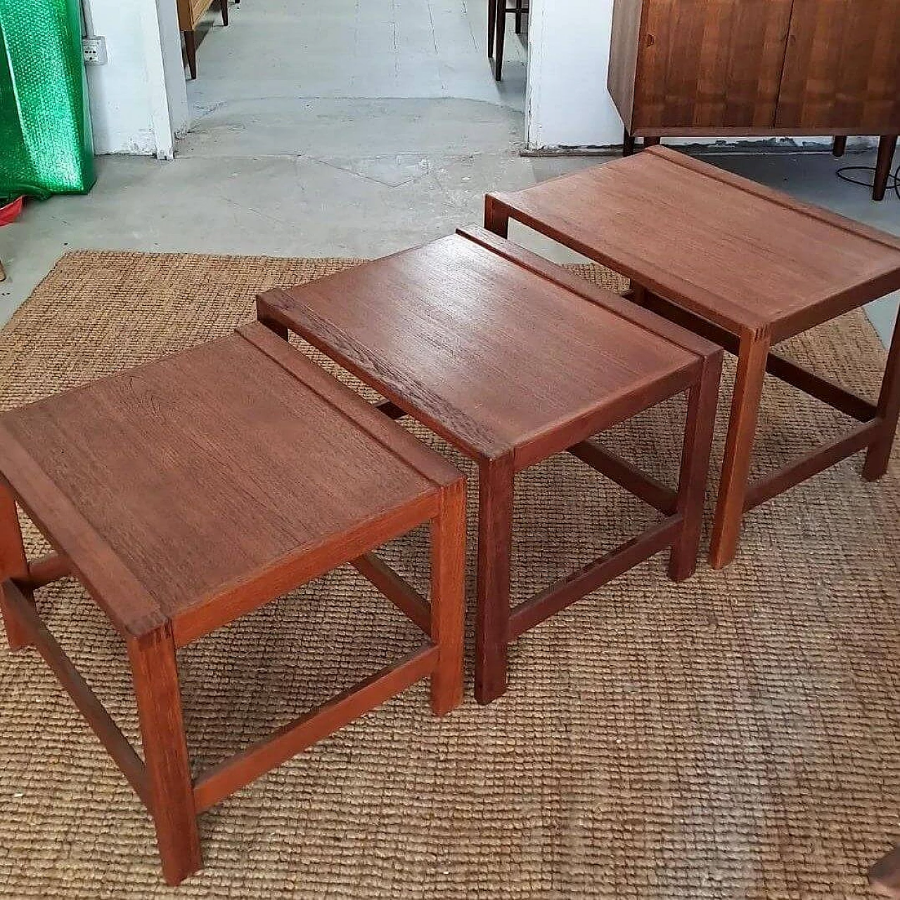 3 Tavolini impilabili in teak di Tønder Møbelværk, anni '50 2