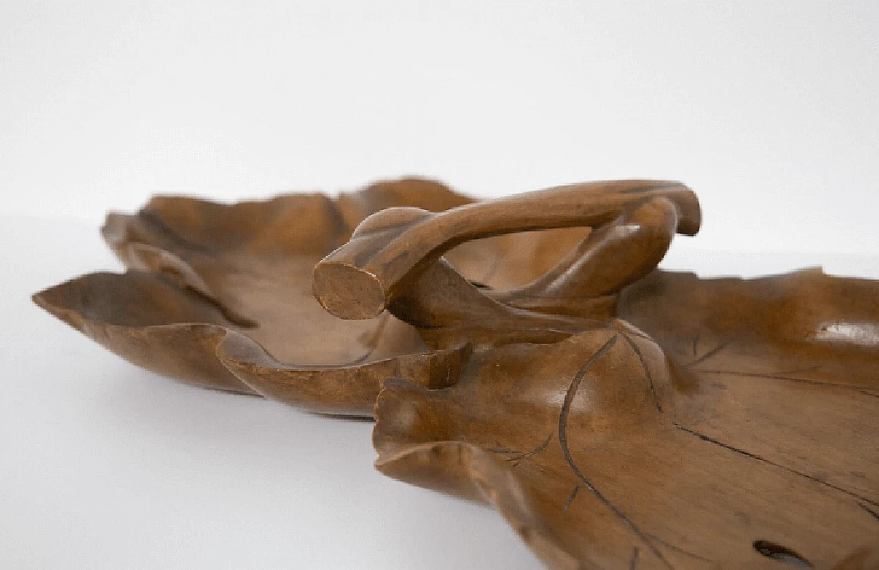 Leaf-shaped wood centerpiece, 1950s 5
