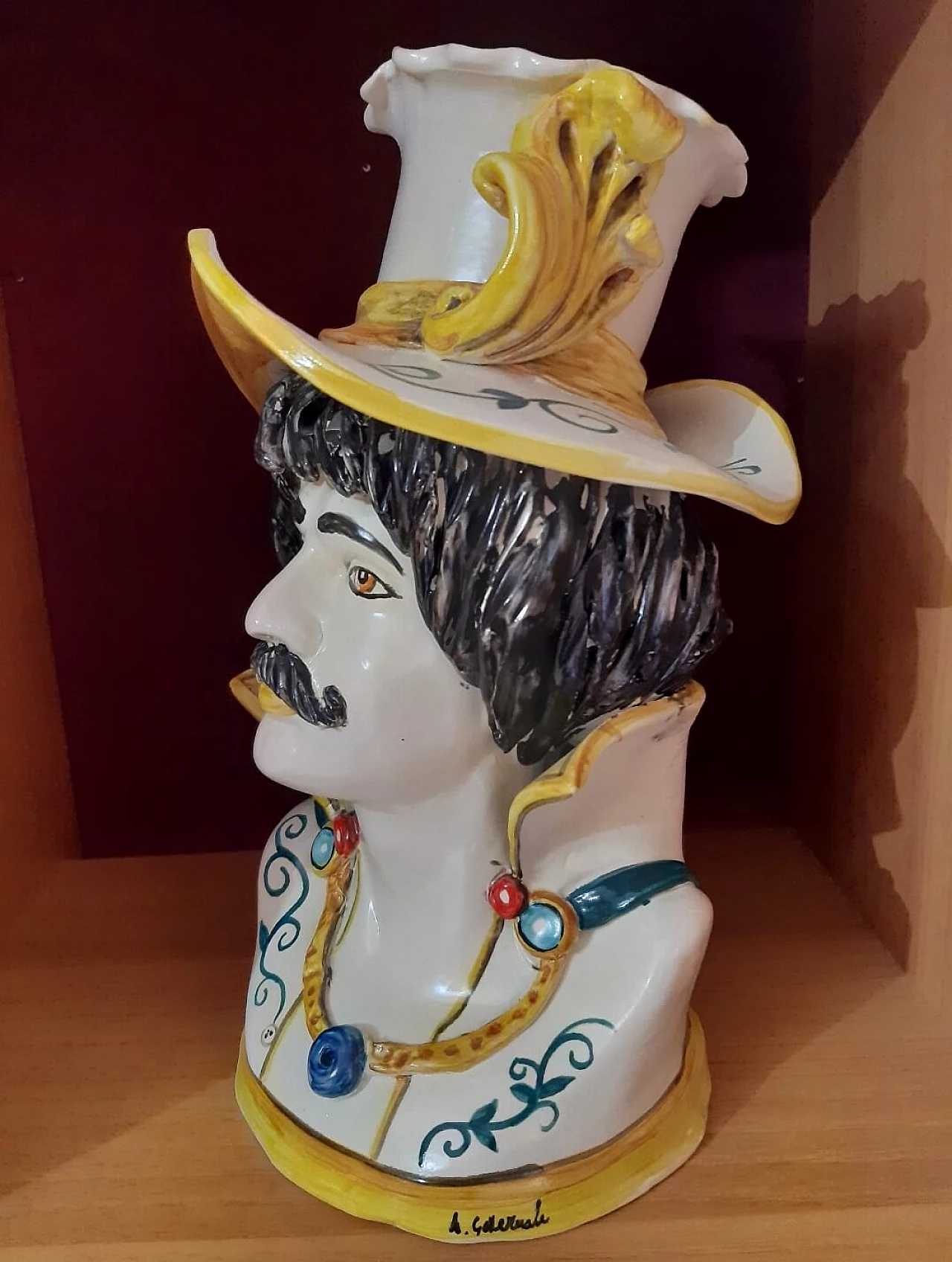 Pair of hand-decorated ceramic vases, 1980s 3