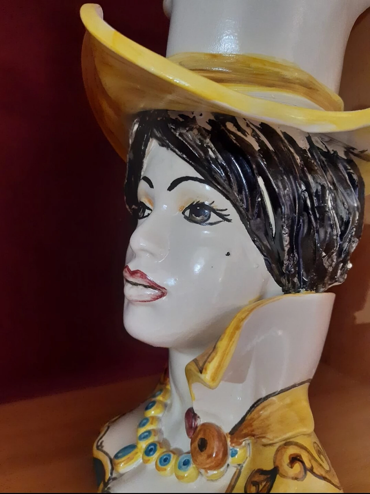 Pair of hand-decorated ceramic vases, 1980s 10