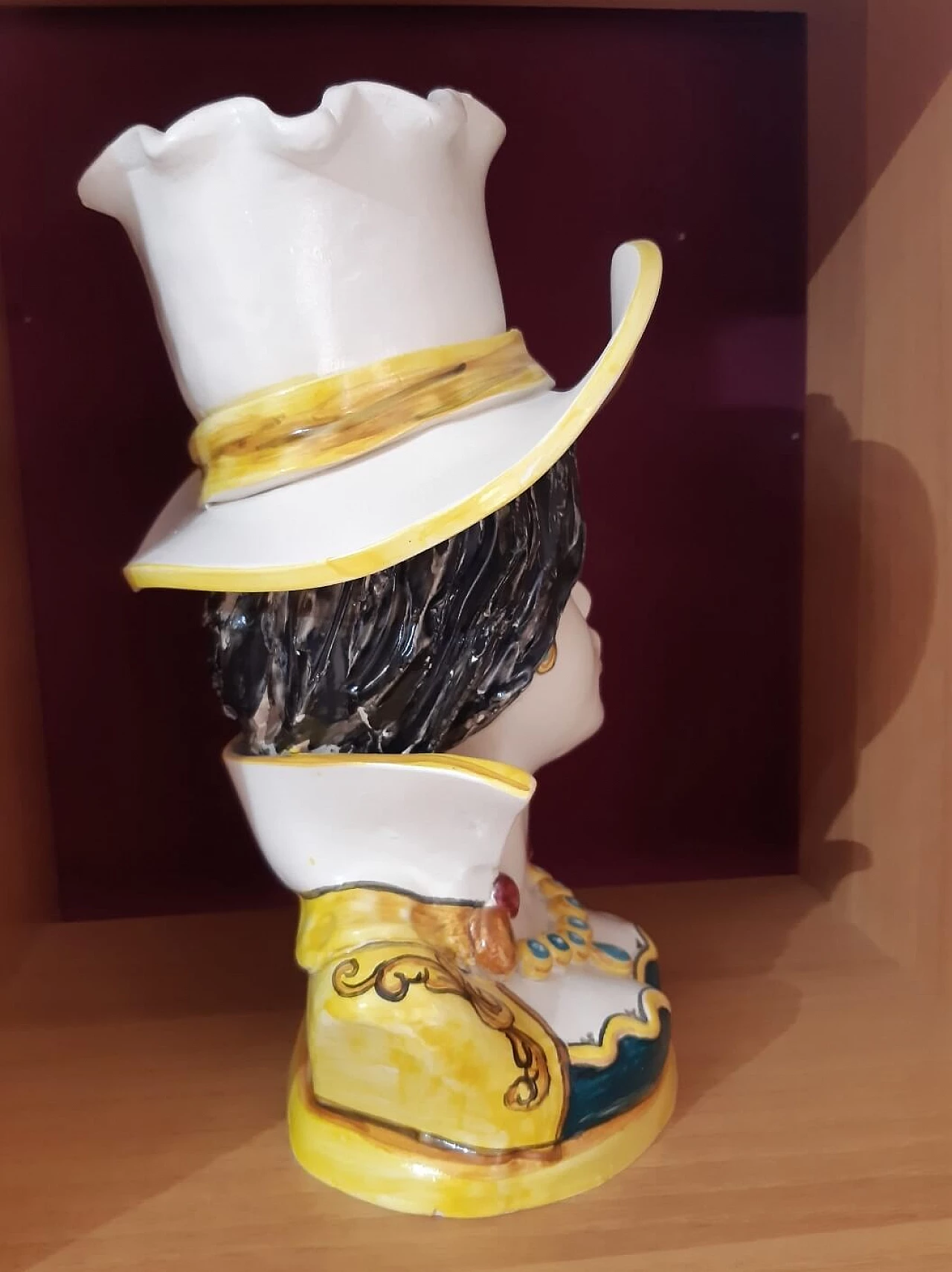 Pair of hand-decorated ceramic vases, 1980s 13