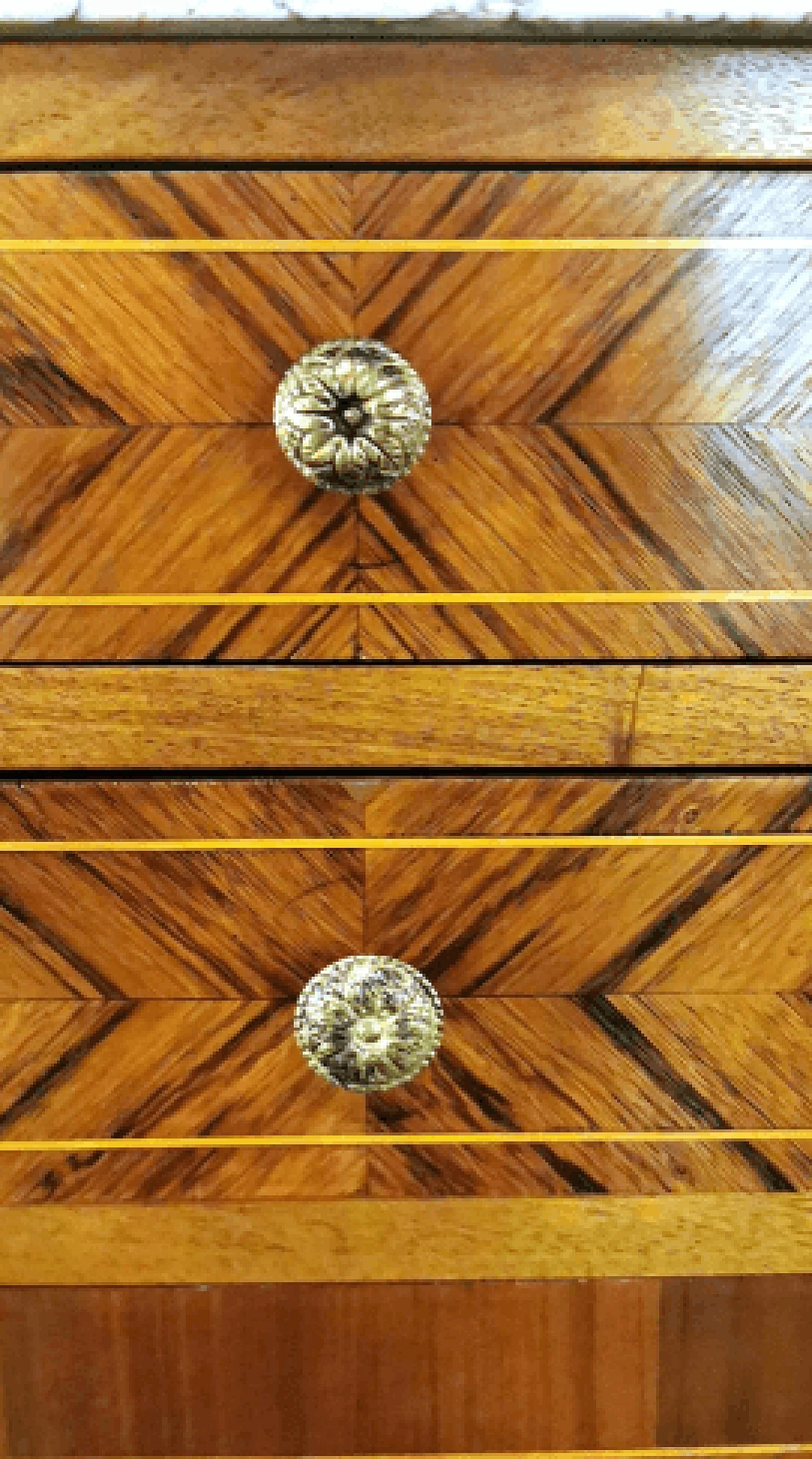 Louis XV style walnut sideboard with marble top, late 19th century 10