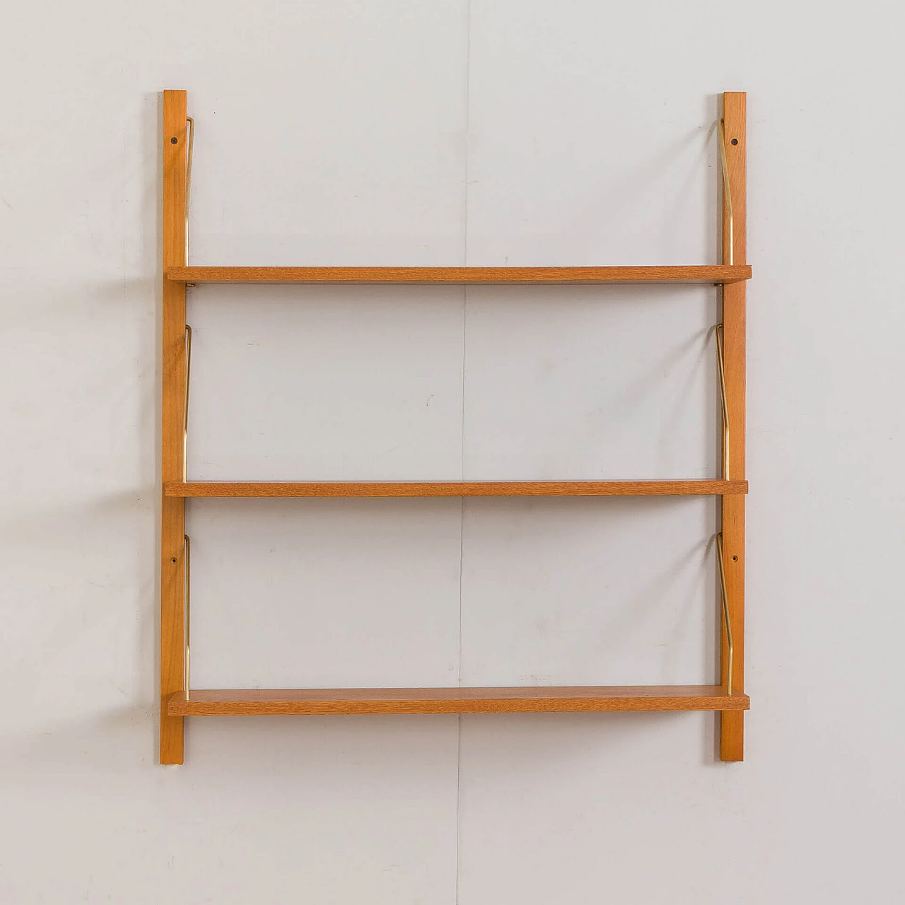 Oak hanging bookcase in the style of Poul Cadovius and Preben Sorensen, 1960s 4