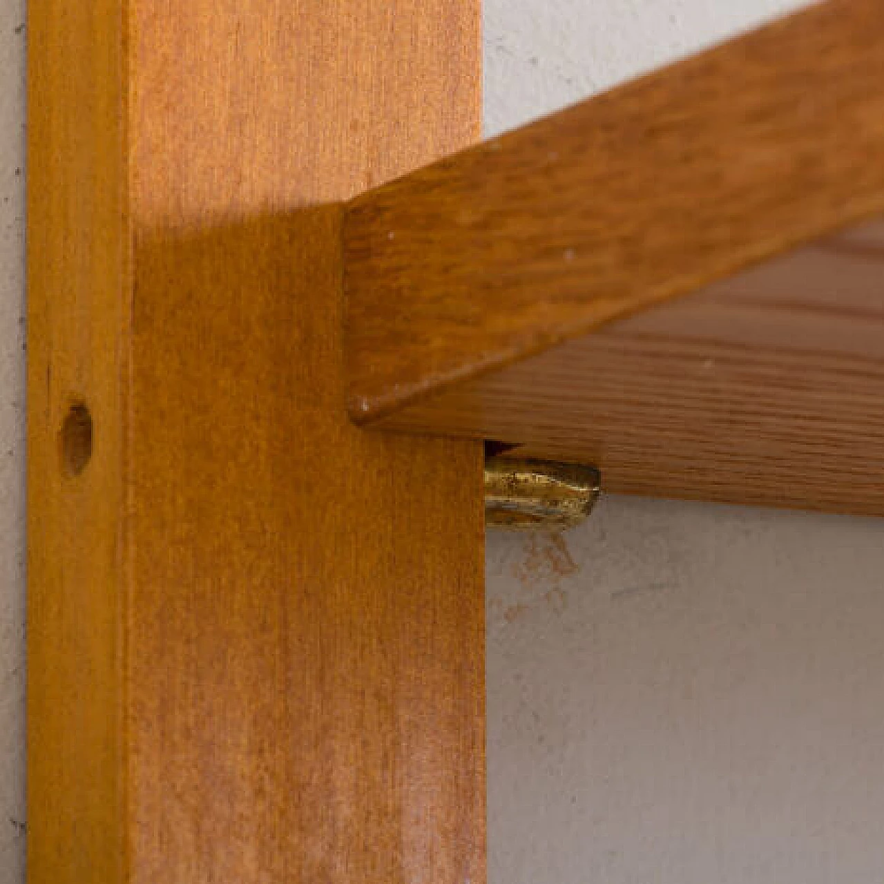 Oak hanging bookcase in the style of Poul Cadovius and Preben Sorensen, 1960s 9