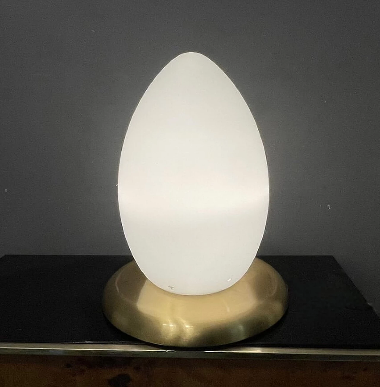 Coppia di lampade da tavolo a forma di uovo in vetro di Murano, anni '80 1