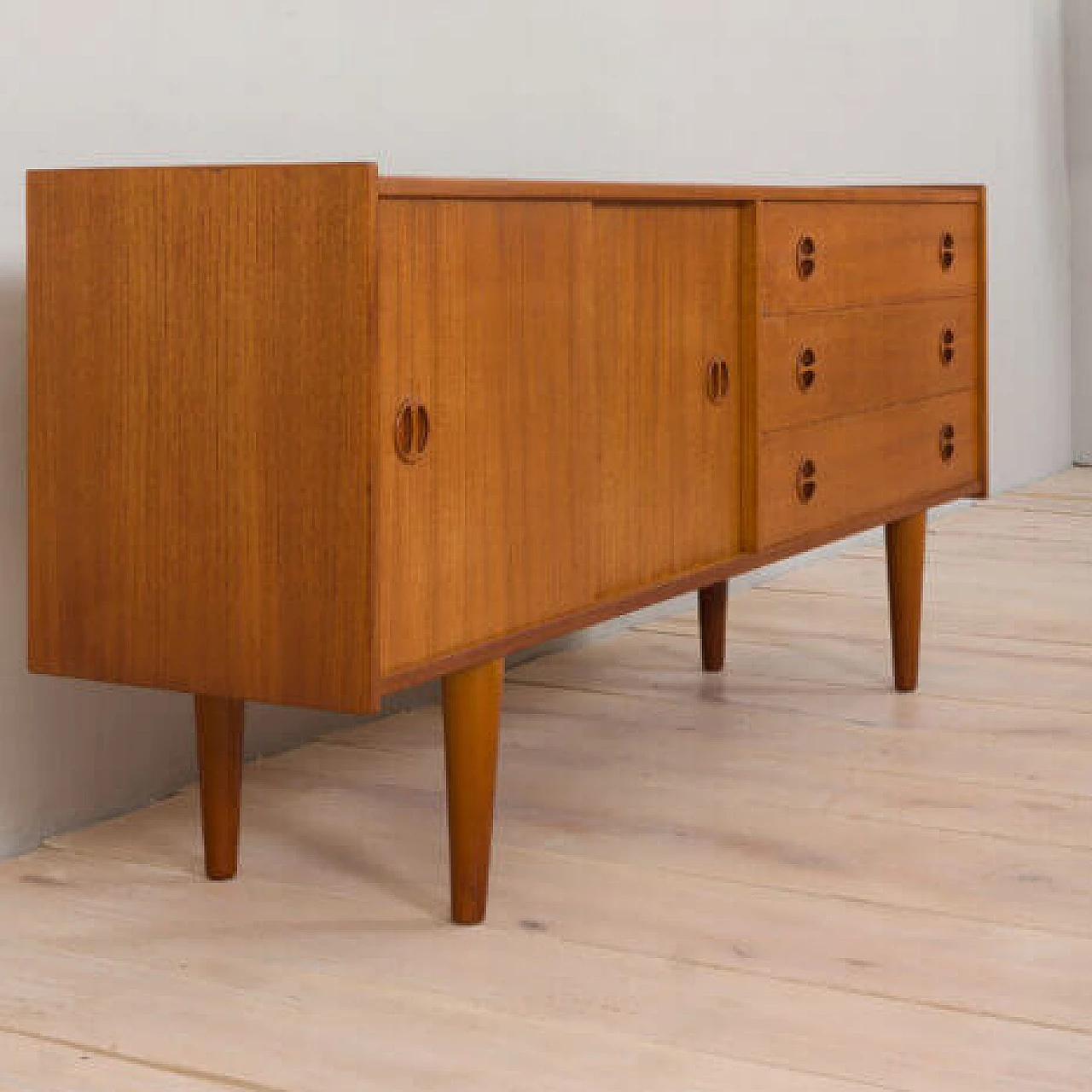 Credenza norvegese in teak, anni '60 10