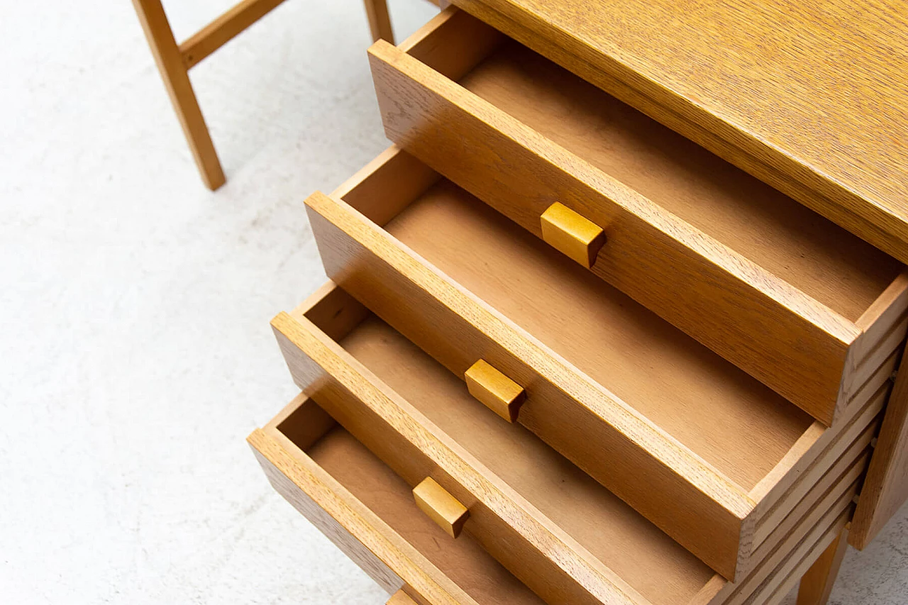 Scrivania in faggio con quattro cassetti per Hikor Písek, anni '80 9