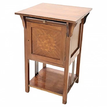 Art Nouveau inlaid walnut side table, early 20th century