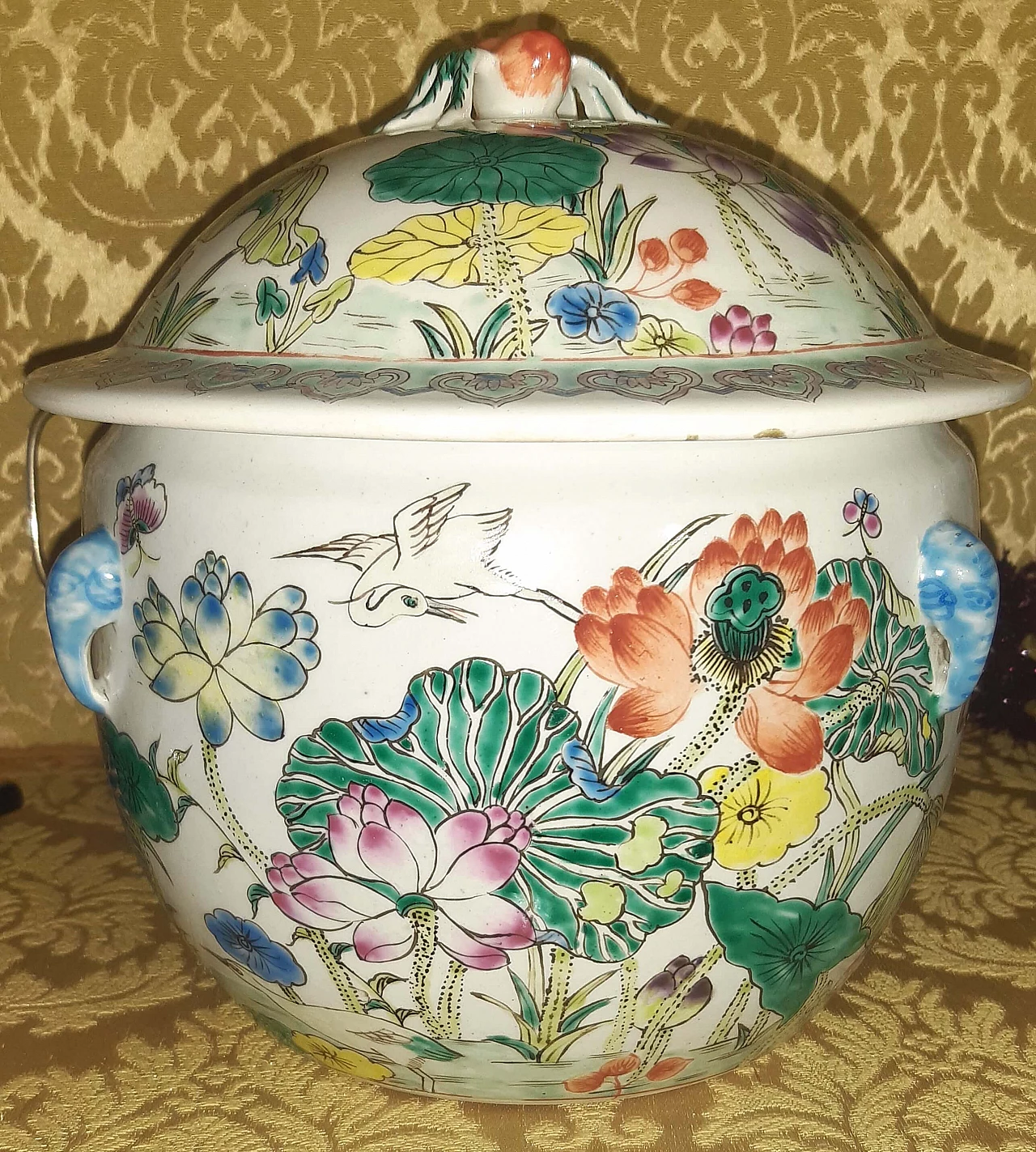 Kamcheng con manici a forma di elefanti e ragno, anni '20 1