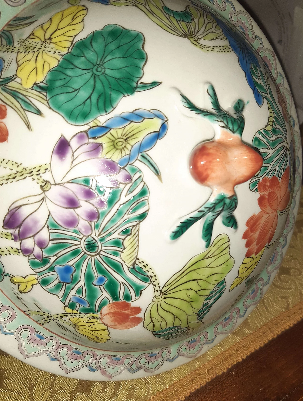 Kamcheng con manici a forma di elefanti e ragno, anni '20 5