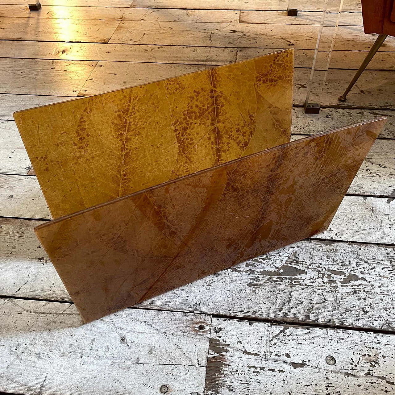 Pair of lucite magazine racks in the style of Tommaso Barbi, 1980s 9