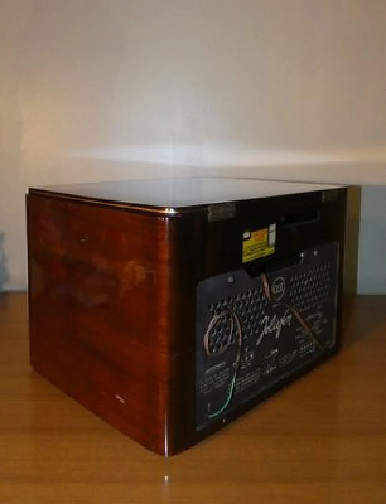 Wood Joliefon RFS 6597 turntable radio by CGE, 1950s 6