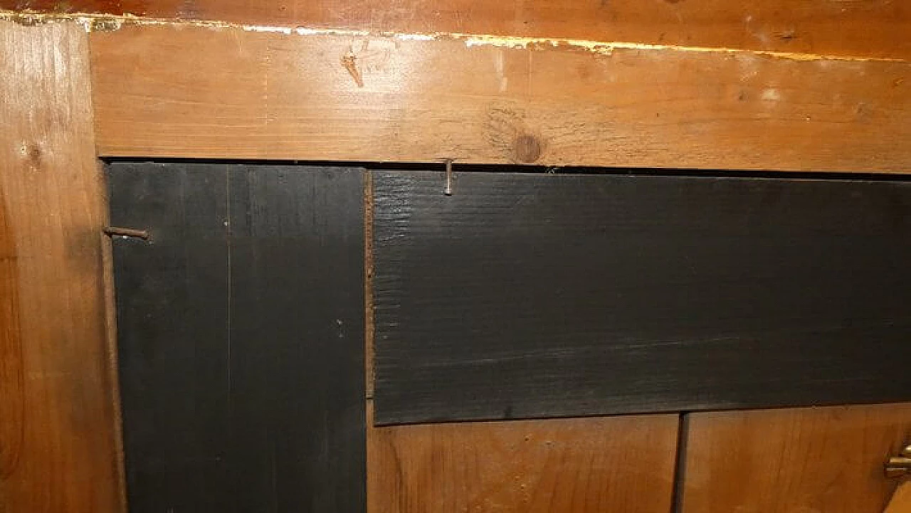 Specchio in legno dorato con riccioli e volute, inizio '900 7