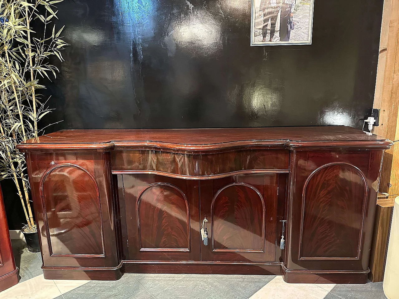 Credenza inglese stile Luigi Filippo in piuma di mogano, '800 1