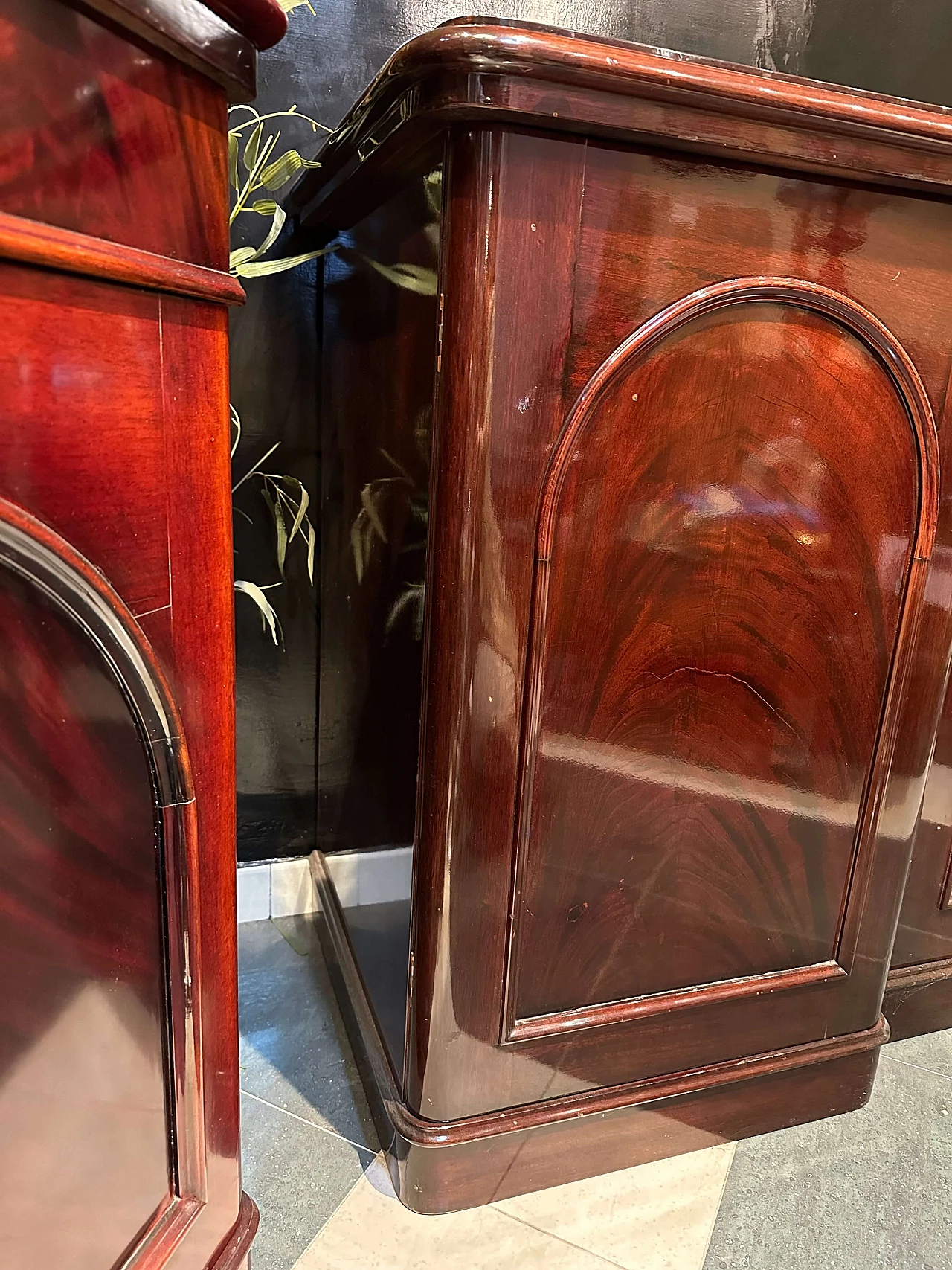 Credenza inglese stile Luigi Filippo in piuma di mogano, '800 9