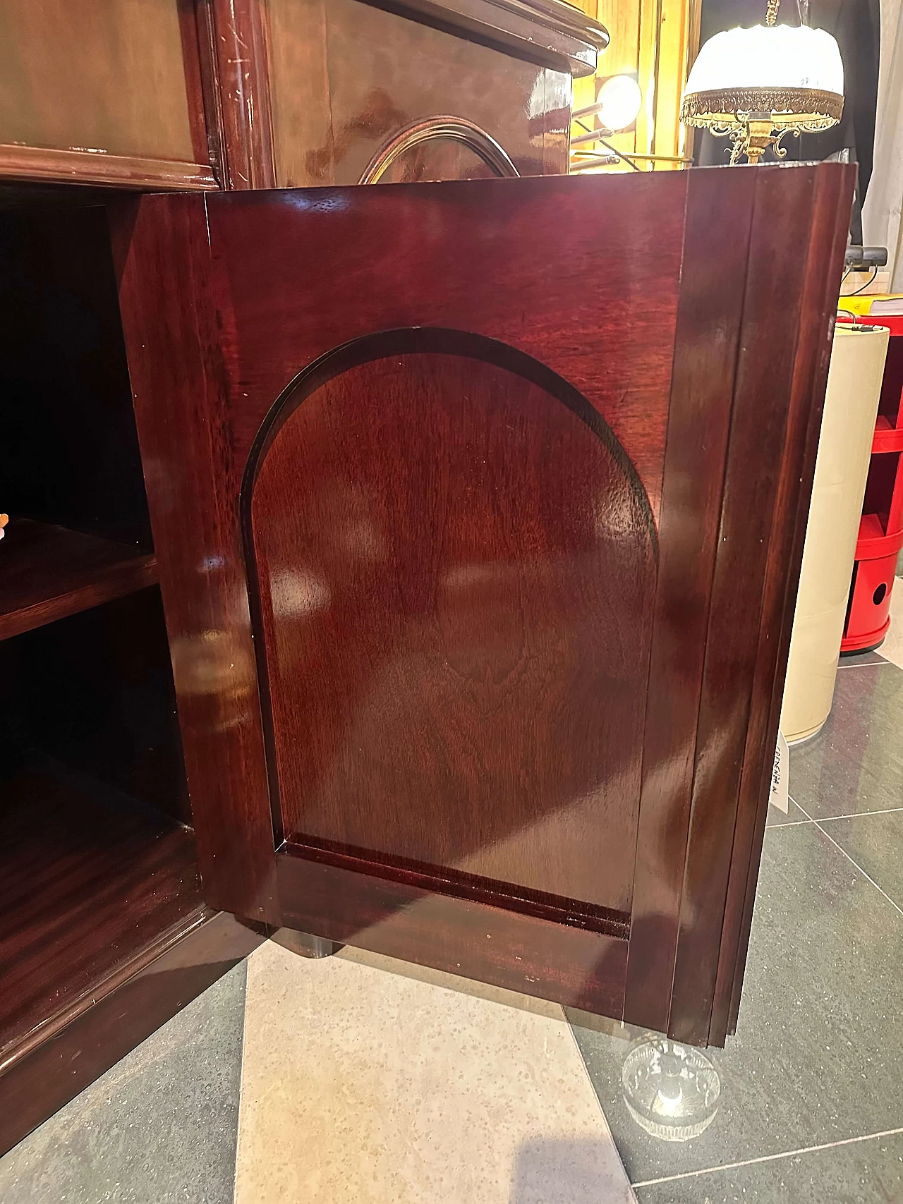 Credenza inglese stile Luigi Filippo in piuma di mogano, '800 10