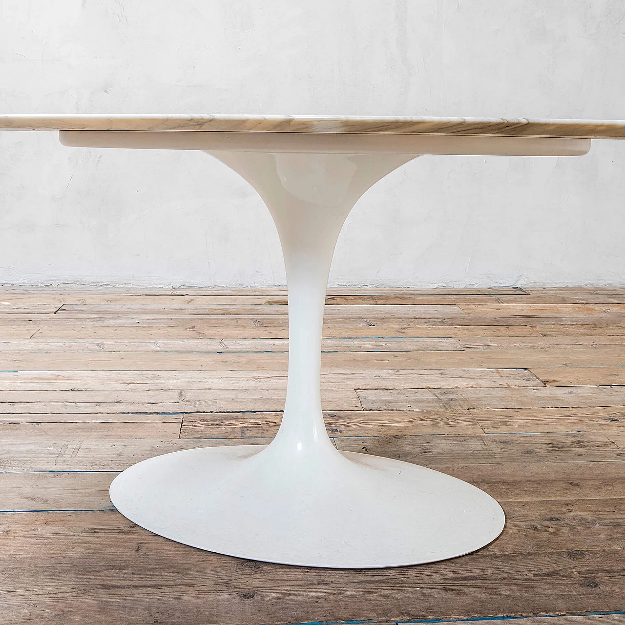 Tulip table by Eero Saarinen for Knoll, 1970s 2