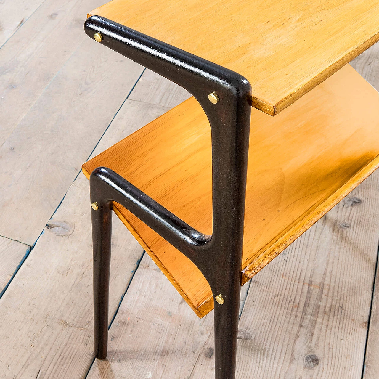 Pair of wood side tables with magazine racks by Ico Parisi, 1950s 4