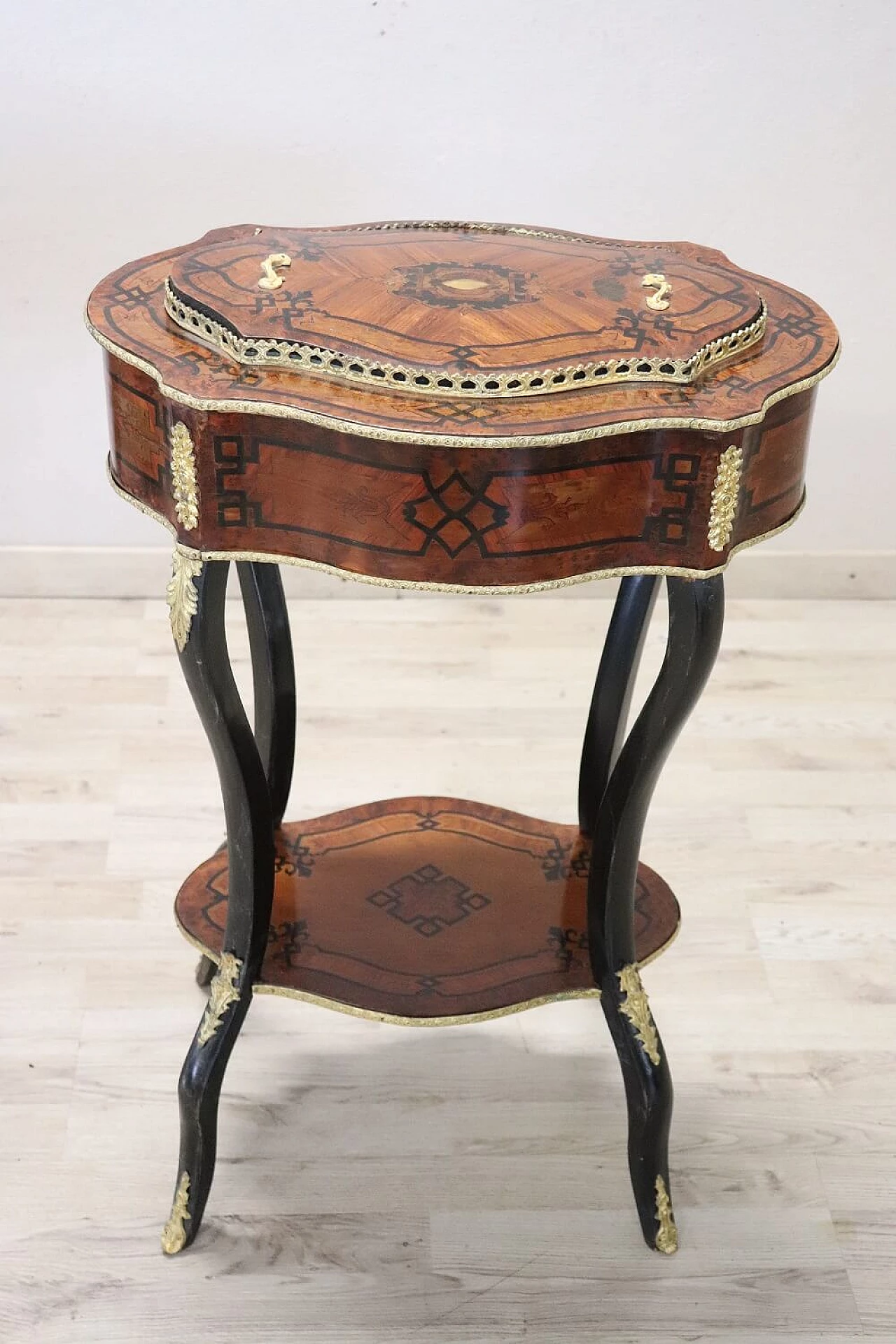 Napoleon III inlaid wood side table with planter, second half of the 19th century 2