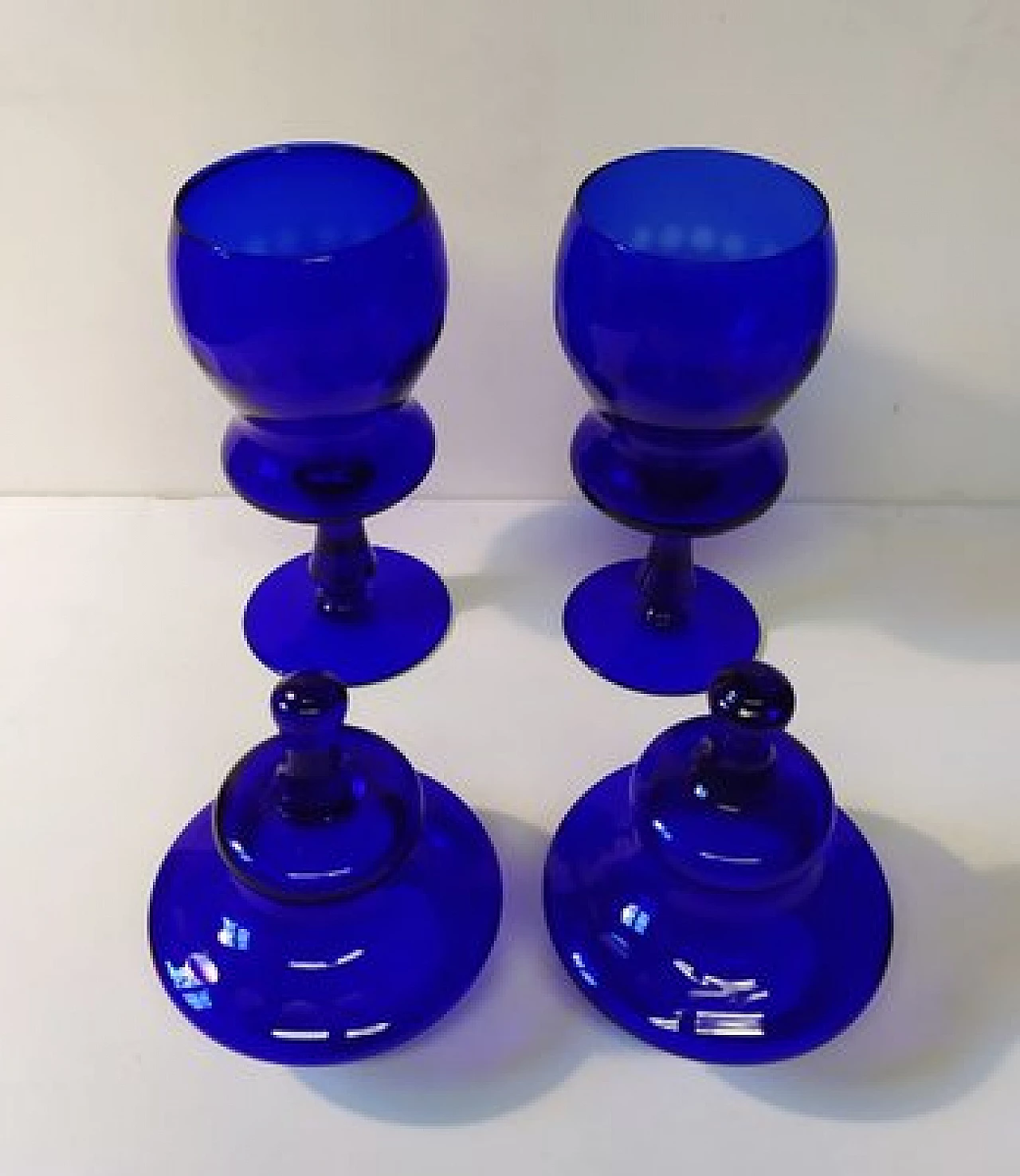 Coppia di vasi con coperchio in vetro di Murano blu, anni '60 2