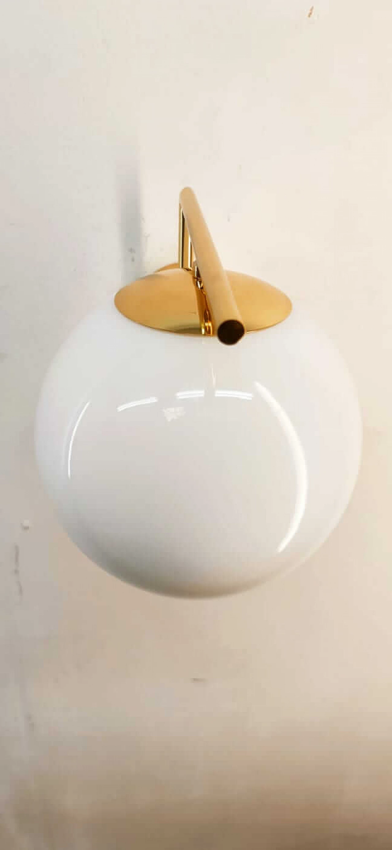 Brass wall light with spherical shiny glass lampshade, 1980s 2