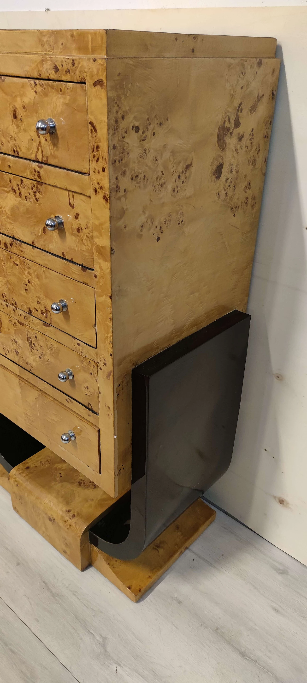 Cassettiera Art Déco in radica di betulla, anni '30 4