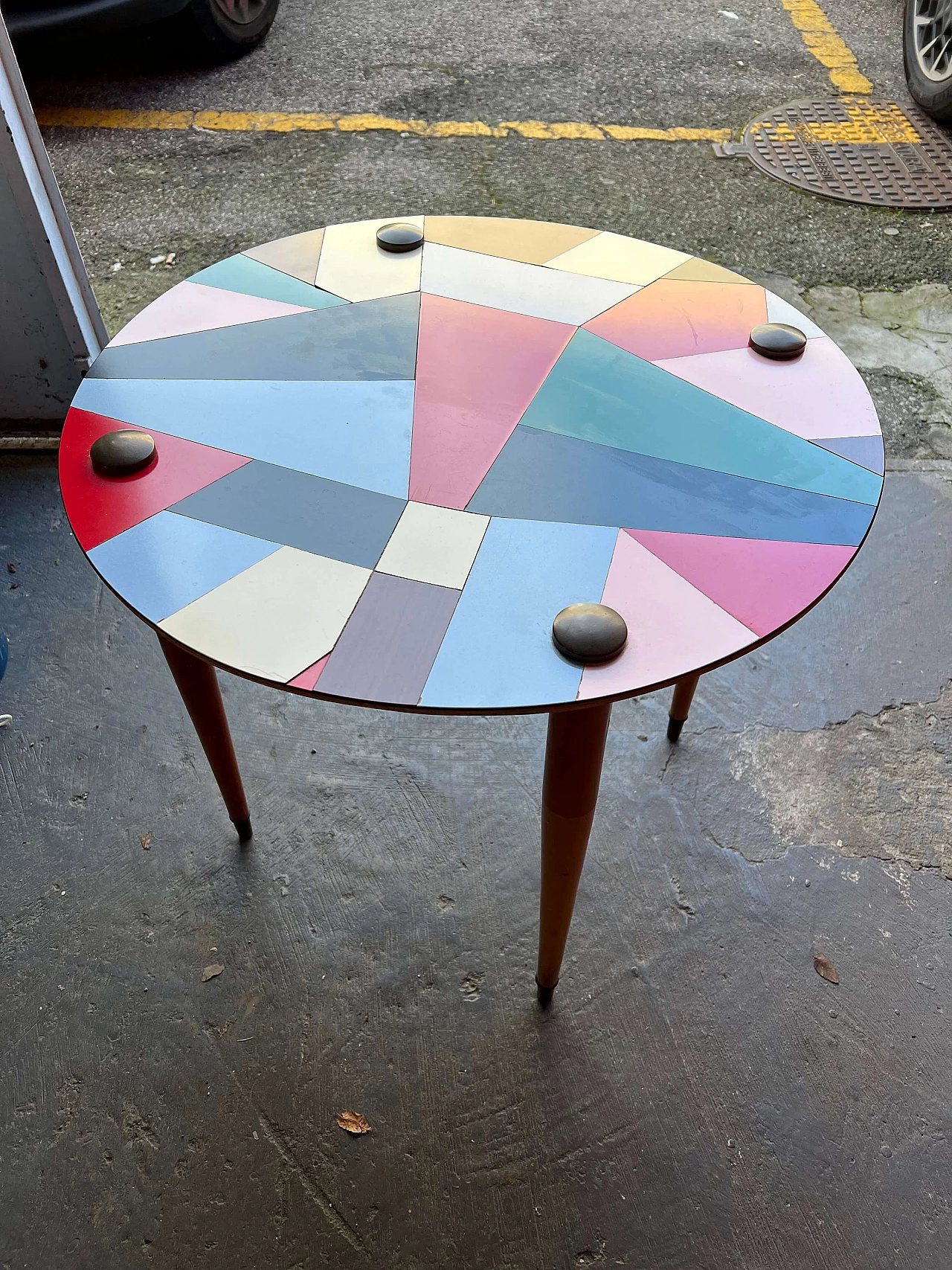 Tavolino da caffè con piano colorato, anni '70 2