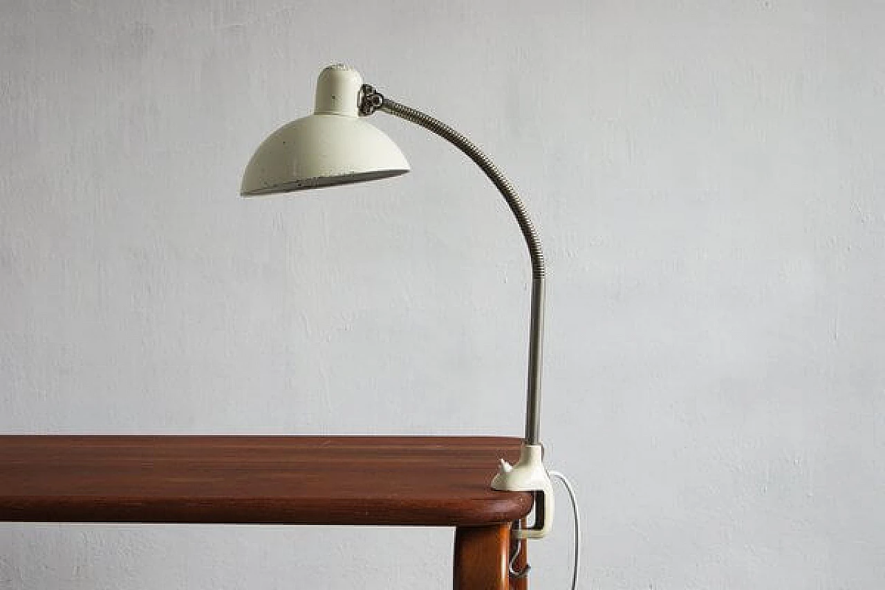 Lampada da tavolo in metallo bianco di Christian Dell per Kaiser Idell, anni '50 2