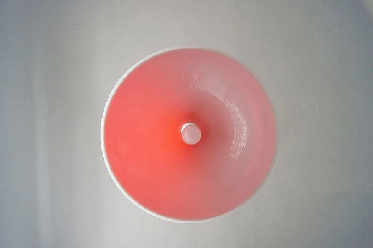 Lampada a sospensione con paralume in acrilico rosso e diffusore bianco, anni '50 4