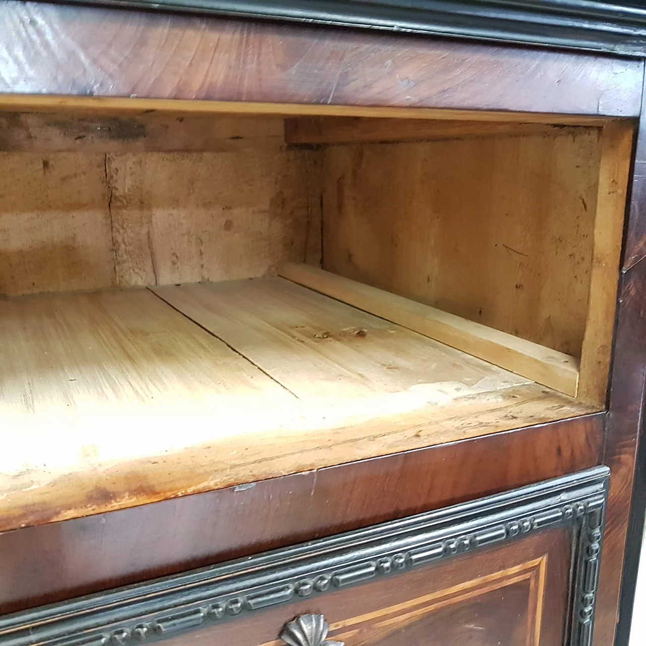 Walnut chest of drawers panelled and inlaid on the front, late 17th century 9