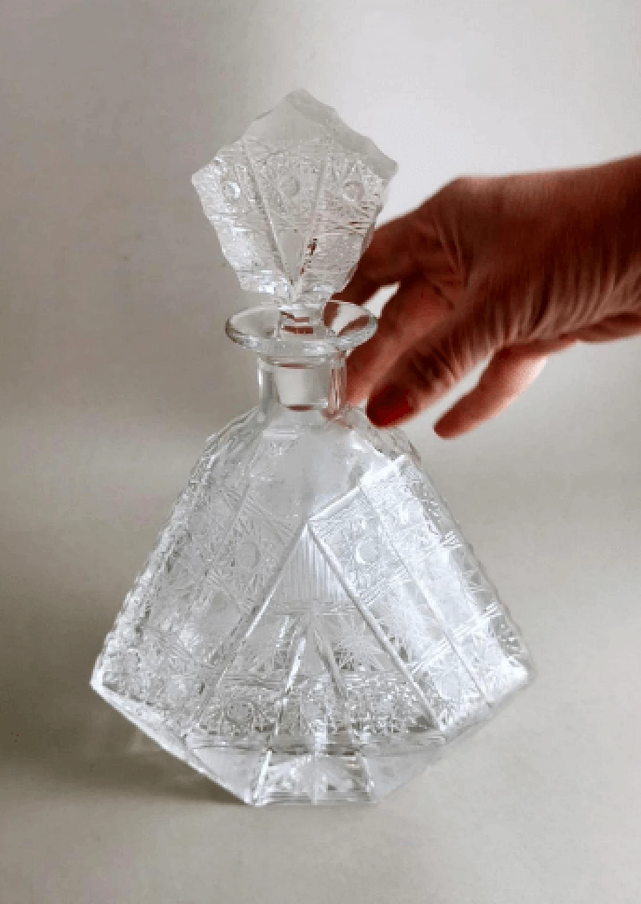Bottiglia da liquore stile Biedermeier in cristallo molato, anni '20 17