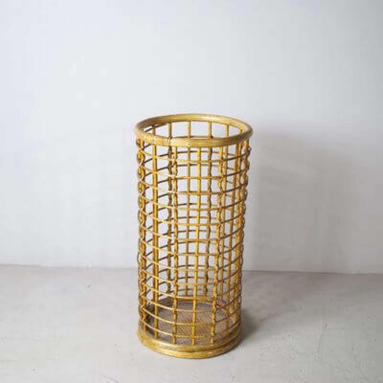 Bamboo umbrella stand with mesh frame, 1960s 2