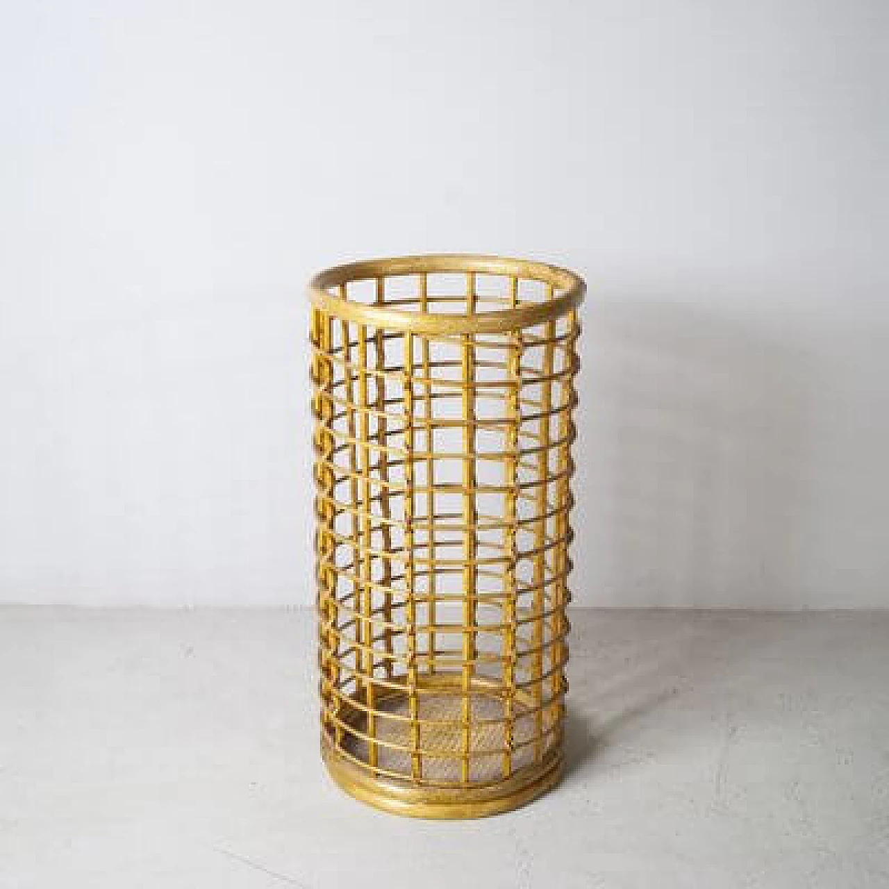 Bamboo umbrella stand with mesh frame, 1960s 3