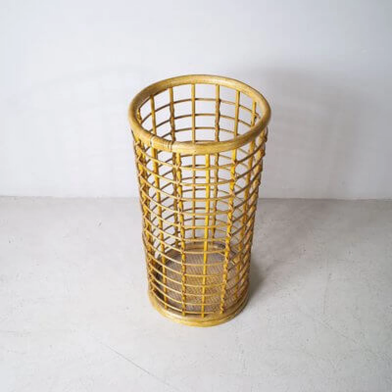 Bamboo umbrella stand with mesh frame, 1960s 4