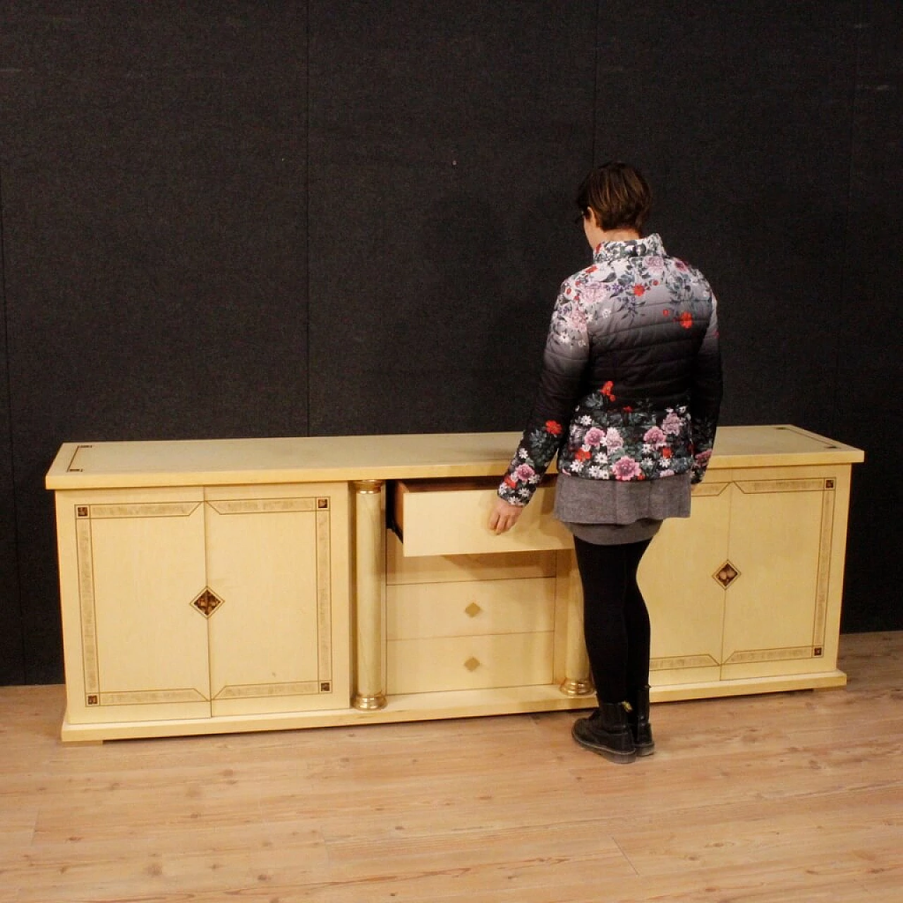 Exotic wood sideboard with brass decorations, 1960s 3