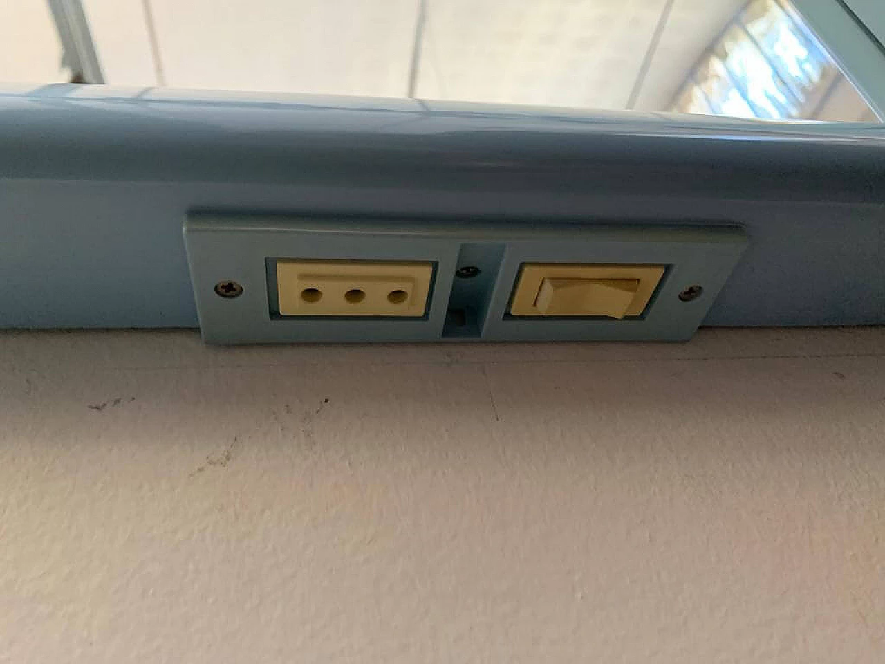 Specchiera in plastica con raccordi illuminanti per Carrara & Matta, anni '70 8