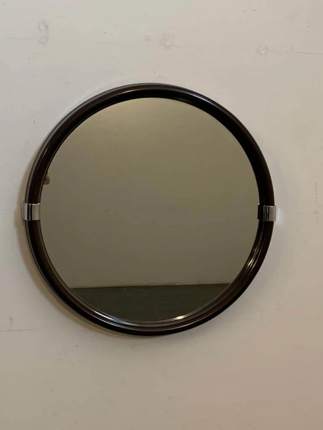Specchio rotondo con cornice in plastica raccordata in acciaio per Carrara & Matta, anni '70 1