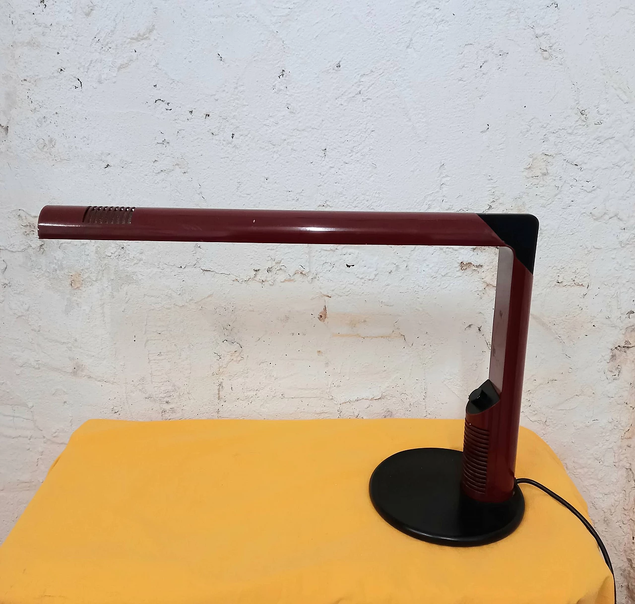 Abele lacquered metal table lamp by Gianfranco Frattini for Luci, 1979 1
