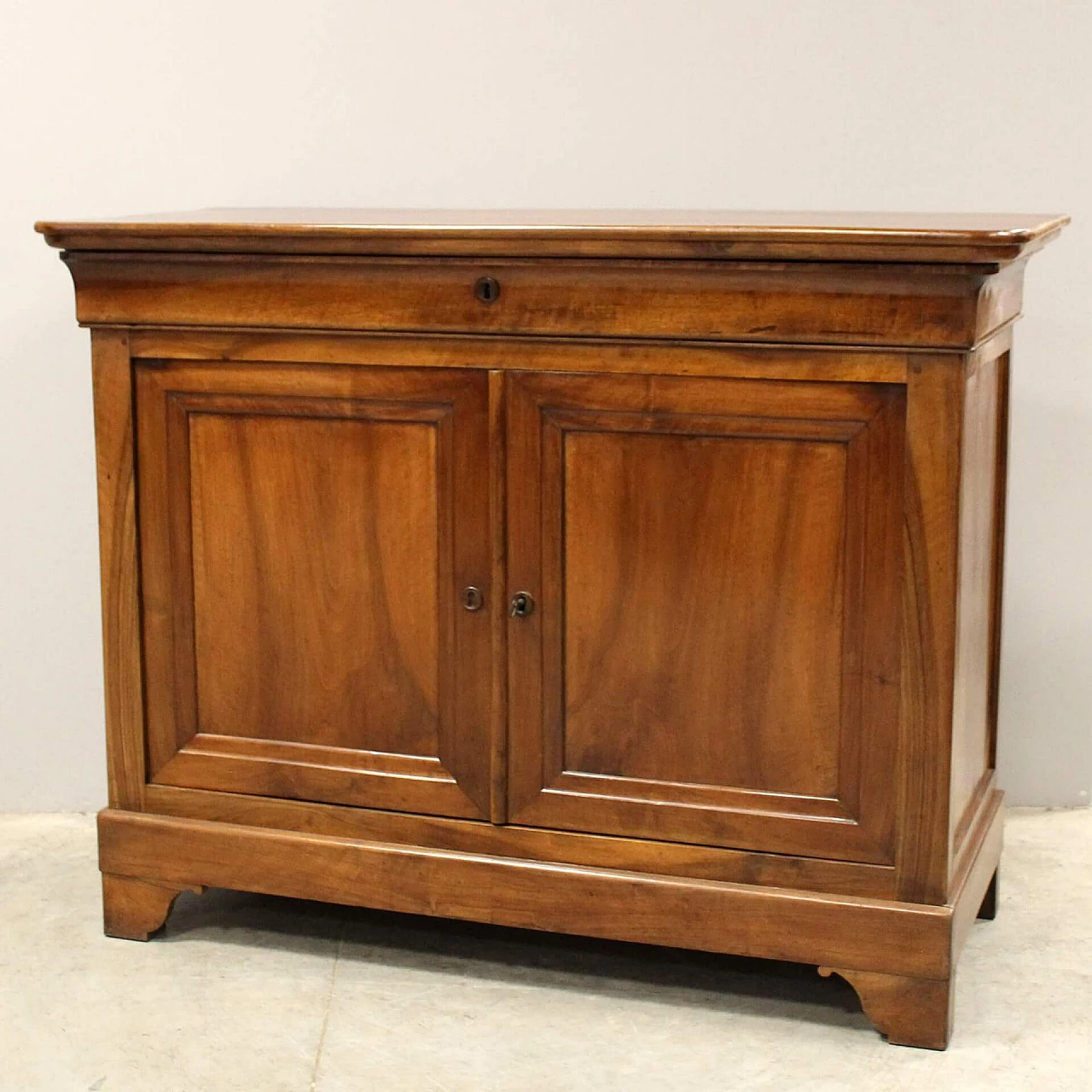 Credenza cappuccina Luigi Filippo in noce, metà '800 1