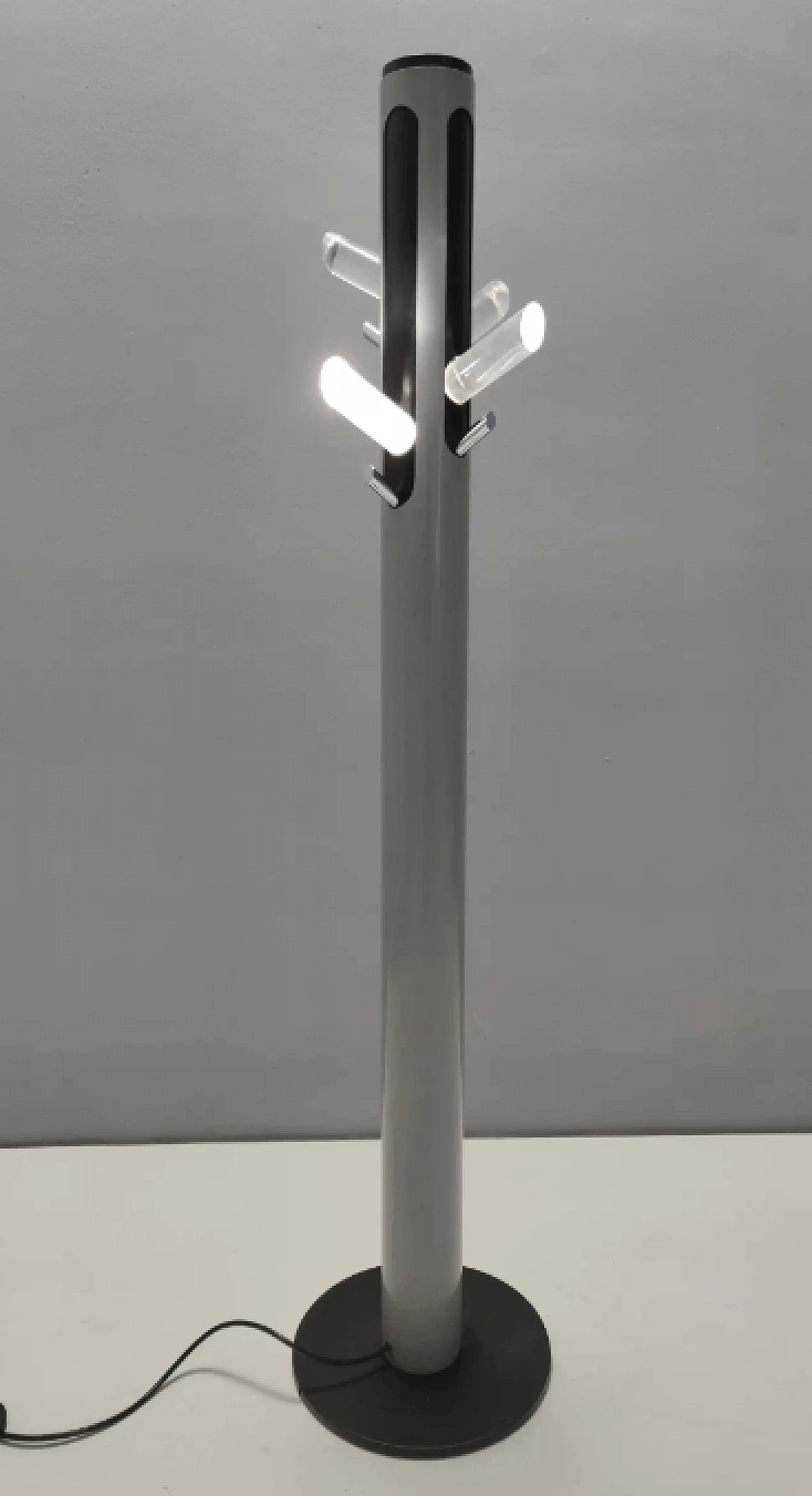 Illuminated painted iron, steel and plexiglass coat stand, 1970s 2