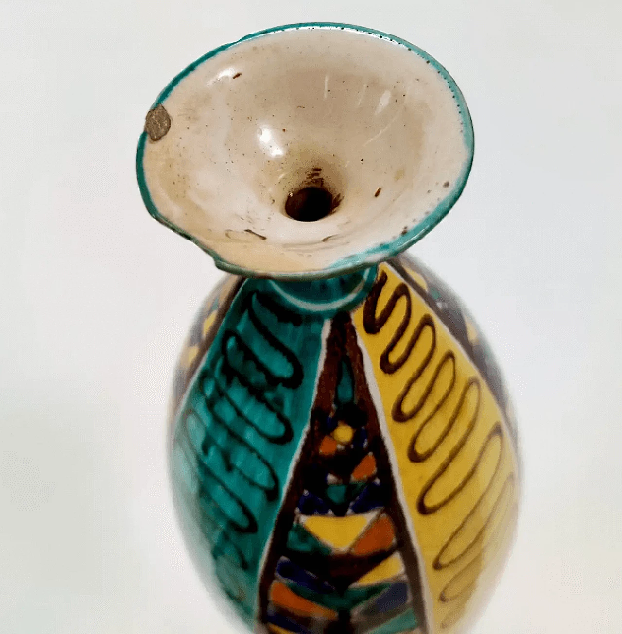 Vaso in ceramica laccata multicolore con motivi geometrici, anni '50 7